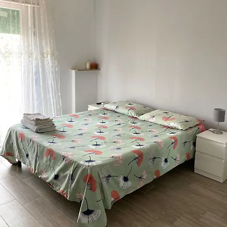 Tres Joli Bed and Breakfast *